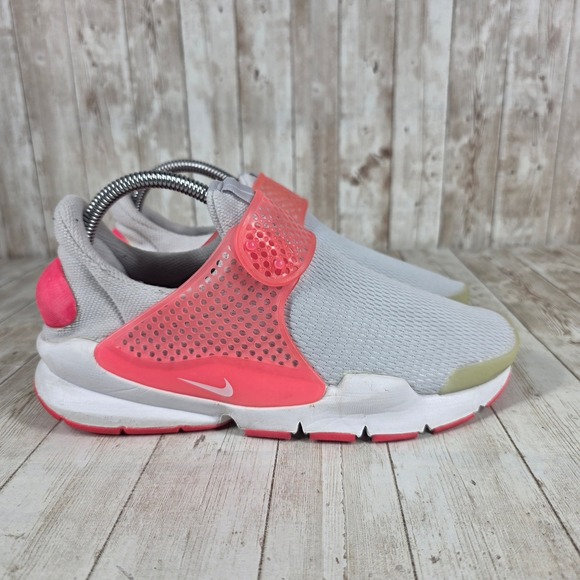 Nike Shoes - Nike Sock Dart SE Women's Shoes Gray Pink Athletic Sneakers Size 7.5